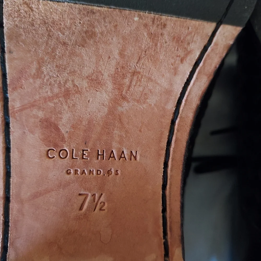 EUC Cole Haan woven oxfords, 7.5 C width - Picture 7 of 8